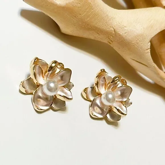 Boho pearl flower earrings #592 - Picture 4 of 6